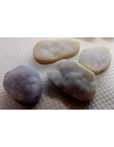 Calcedoine bleue cristalisé percé