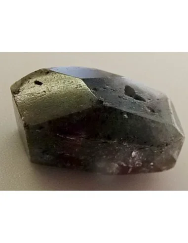 Cyanite verte polis percé