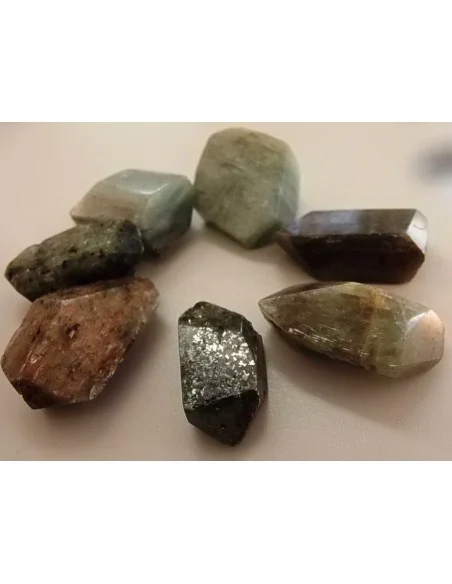 Cyanite verte polis percé