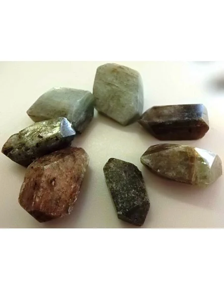 Cyanite verte polis percé