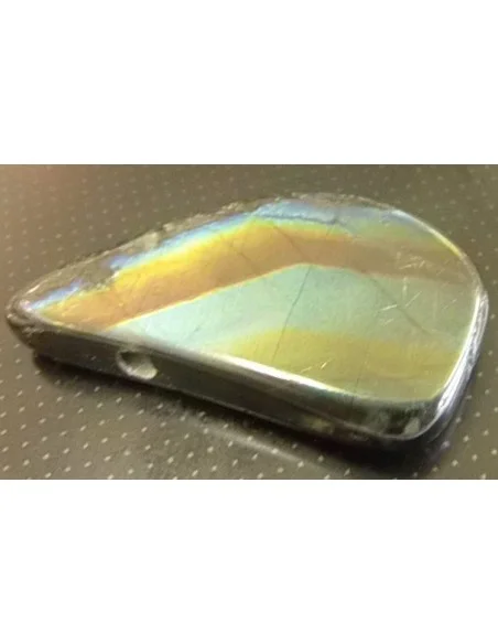 Labradorite noire - Spectrolite percé Labradorite noire - Spectrolite percé