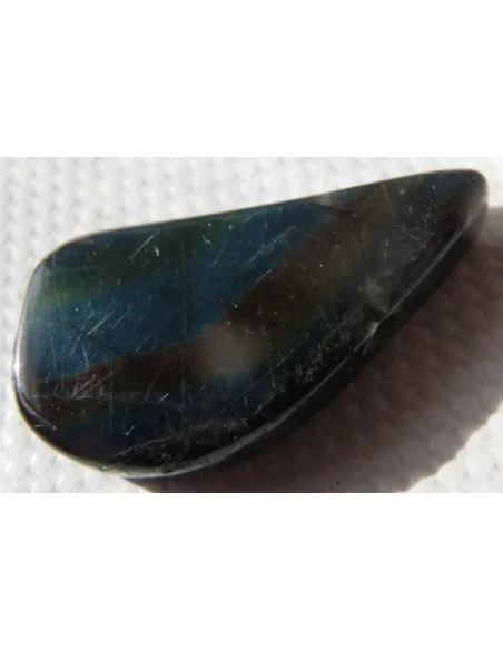 Labradorite noire - Spectrolite percé Labradorite noire - Spectrolite percé