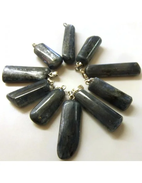 Cyanite bleue polis pendentif