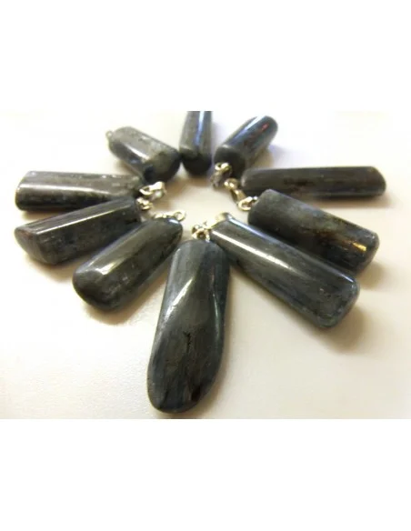 Cyanite bleue polis pendentif