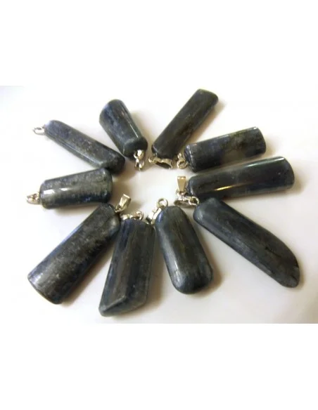 Cyanite bleue polis pendentif
