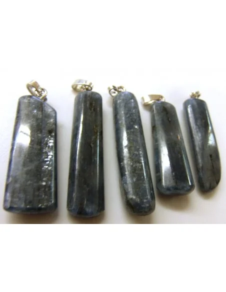 Cyanite bleue polis pendentif