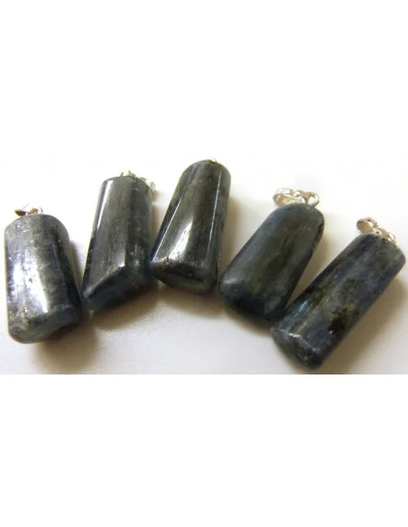 Cyanite bleue polis pendentif