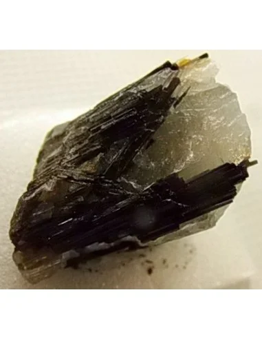 Quartz tourmaliné brute