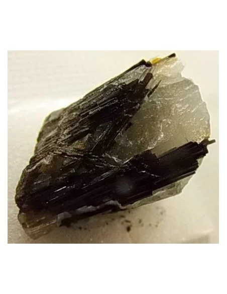 Quartz tourmaliné brute Quartz tourmaliné brute