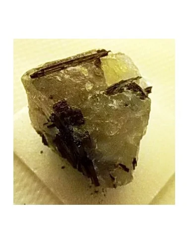 Quartz tourmaliné brute