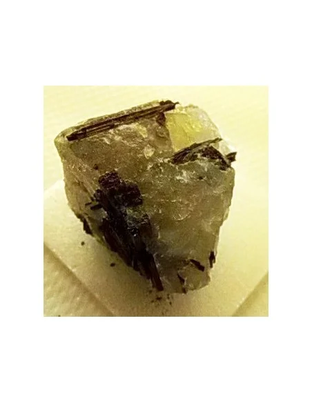 Quartz tourmaliné brute Quartz tourmaliné brute