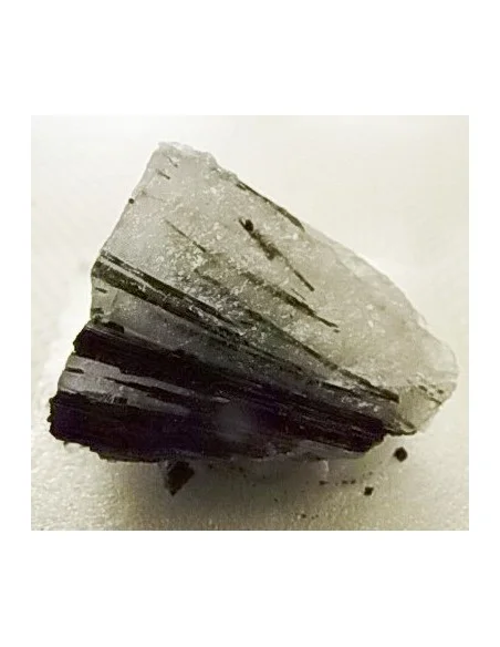 Quartz tourmaliné brute Quartz tourmaliné brute