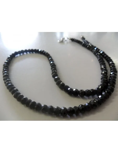 Collier Spinelle noire
