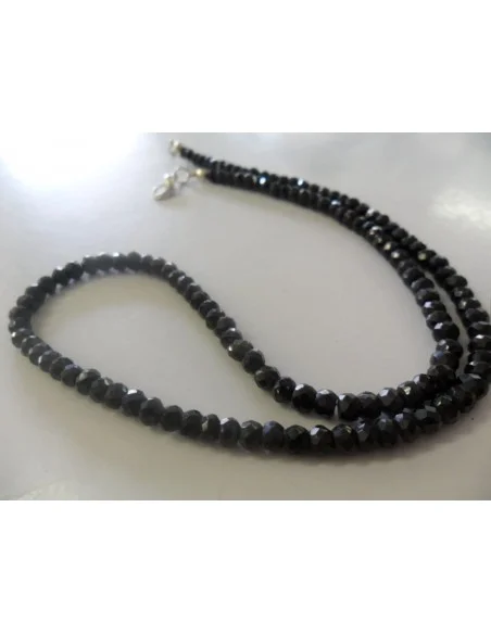 Collier Spinelle noire